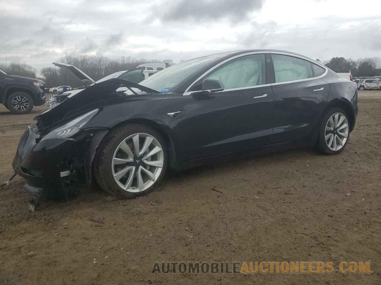 5YJ3E1EB0KF208995 TESLA MODEL 3 2019