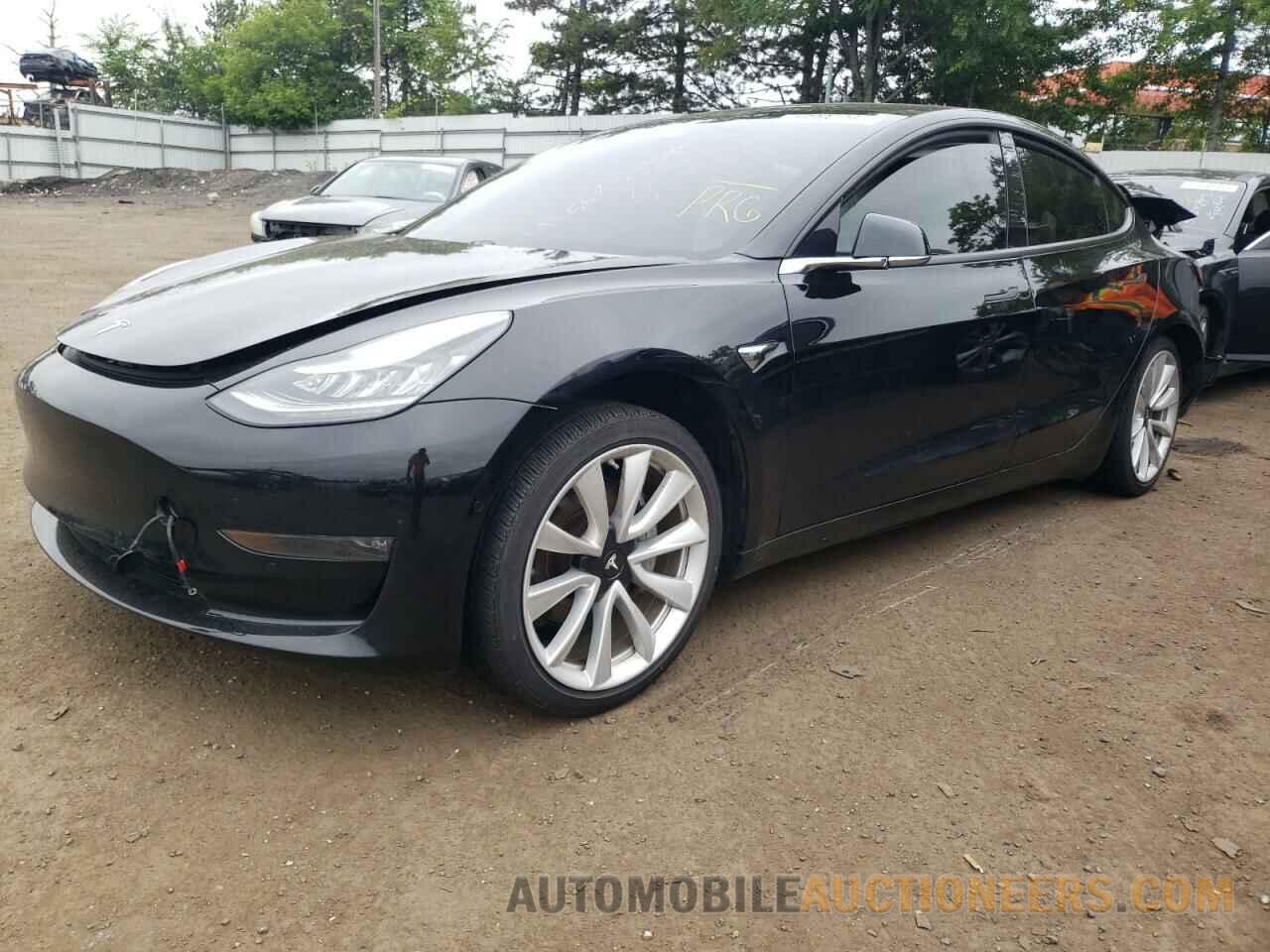 5YJ3E1EB0KF213680 TESLA MODEL 3 2019