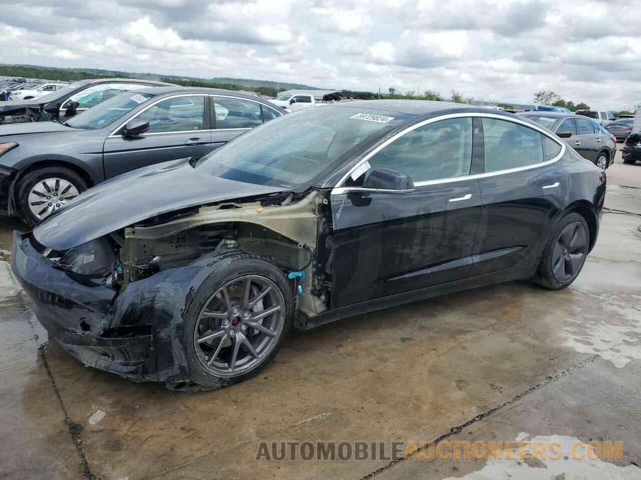 5YJ3E1EB0KF359268 TESLA MODEL 3 2019