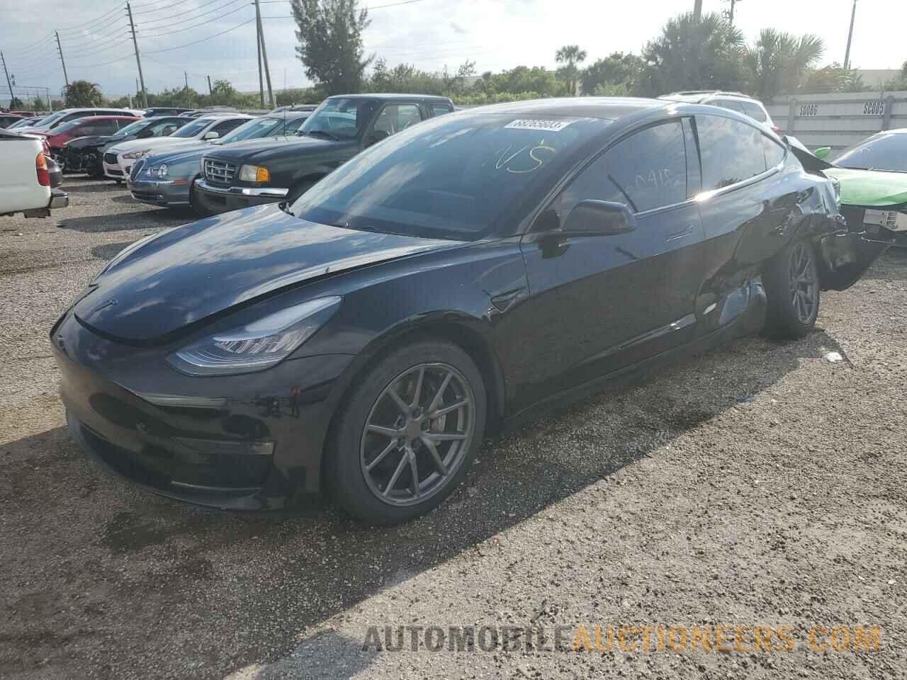 5YJ3E1EB0KF385451 TESLA MODEL 3 2019