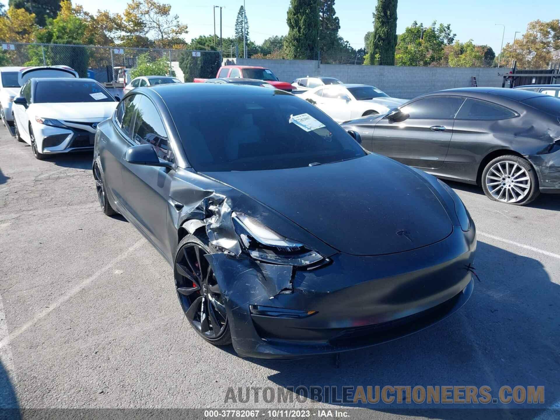 5YJ3E1EB0KF393291 TESLA MODEL 3 2019