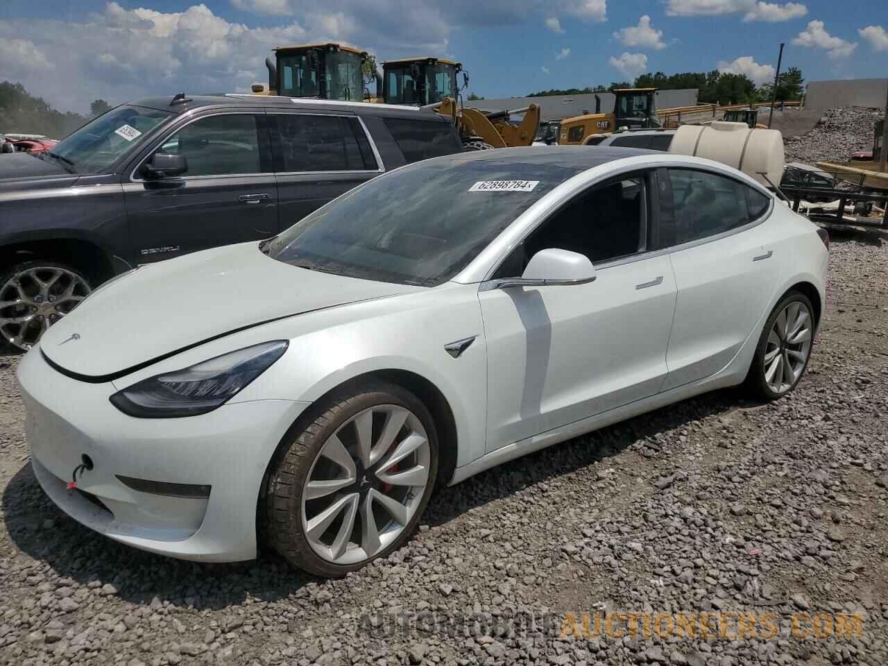 5YJ3E1EB0KF425575 TESLA MODEL 3 2019