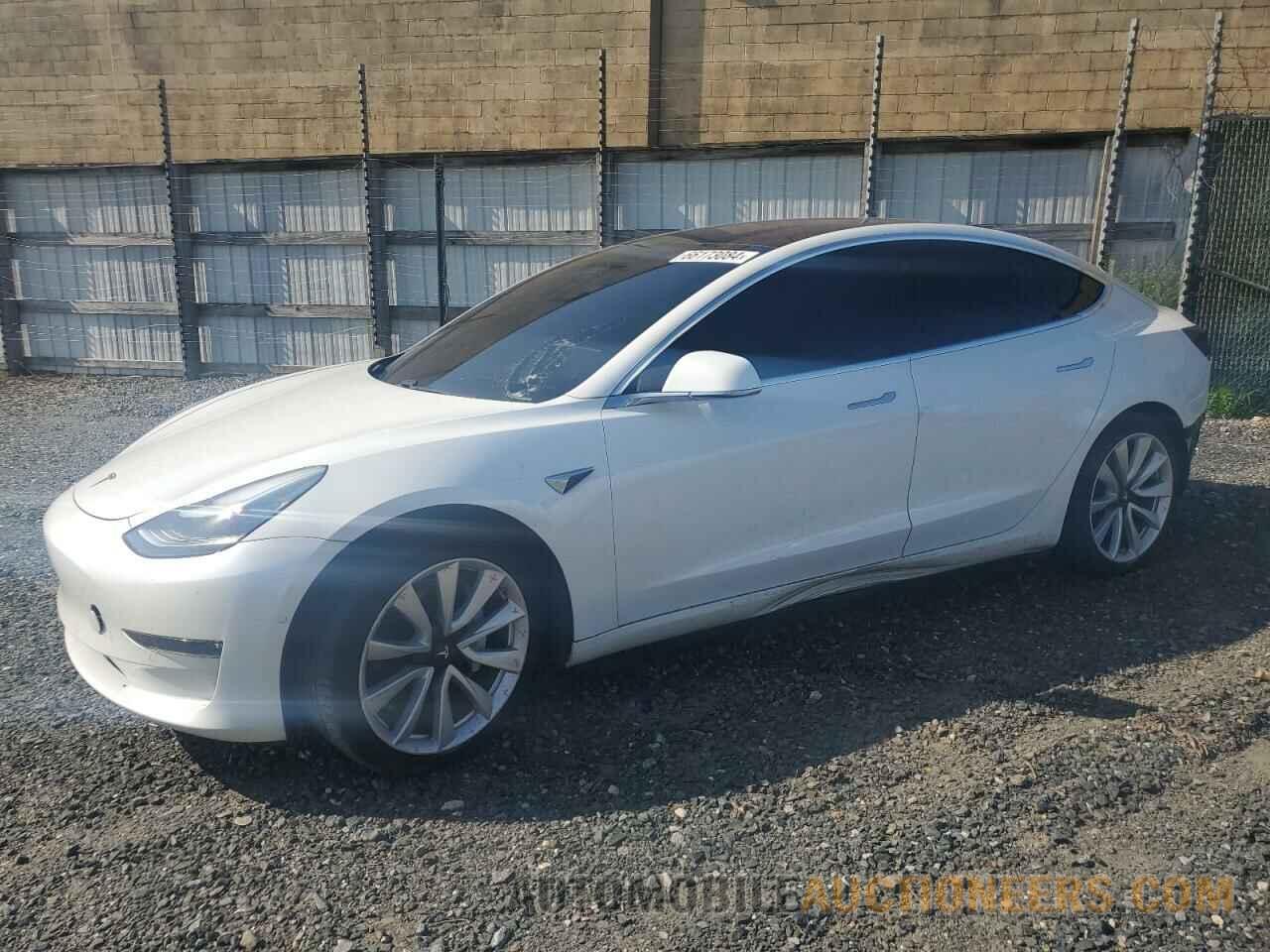 5YJ3E1EB0KF437726 TESLA MODEL 3 2019