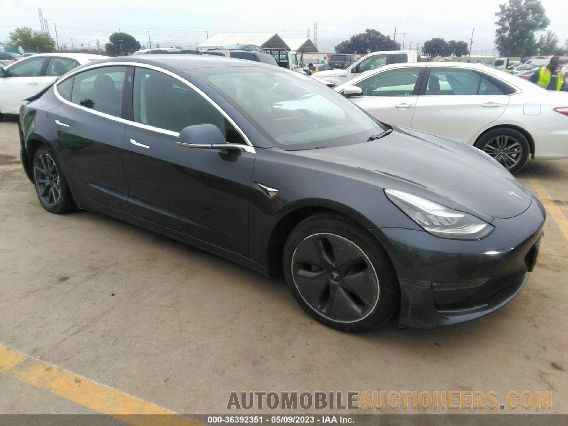 5YJ3E1EB0KF520668 TESLA MODEL 3 2019