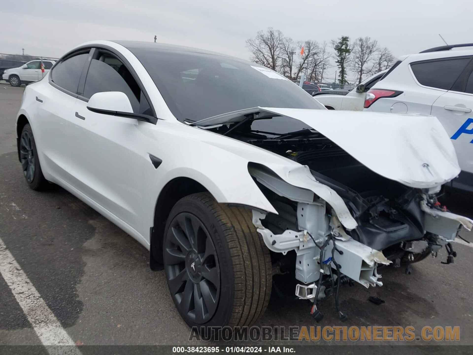 5YJ3E1EB0NF184413 TESLA MODEL 3 2022