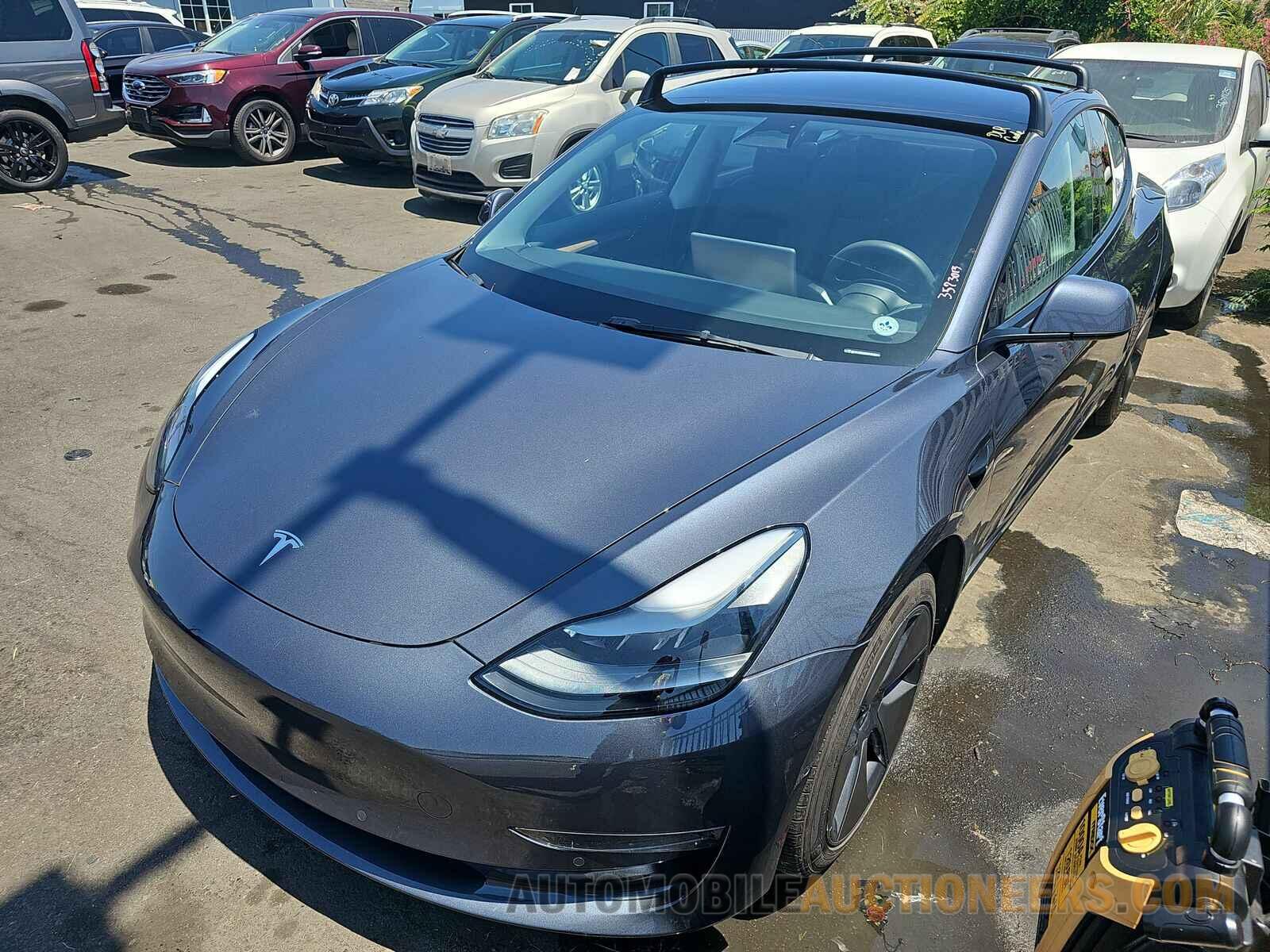 5YJ3E1EB0NF333824 Tesla Model 3 2022