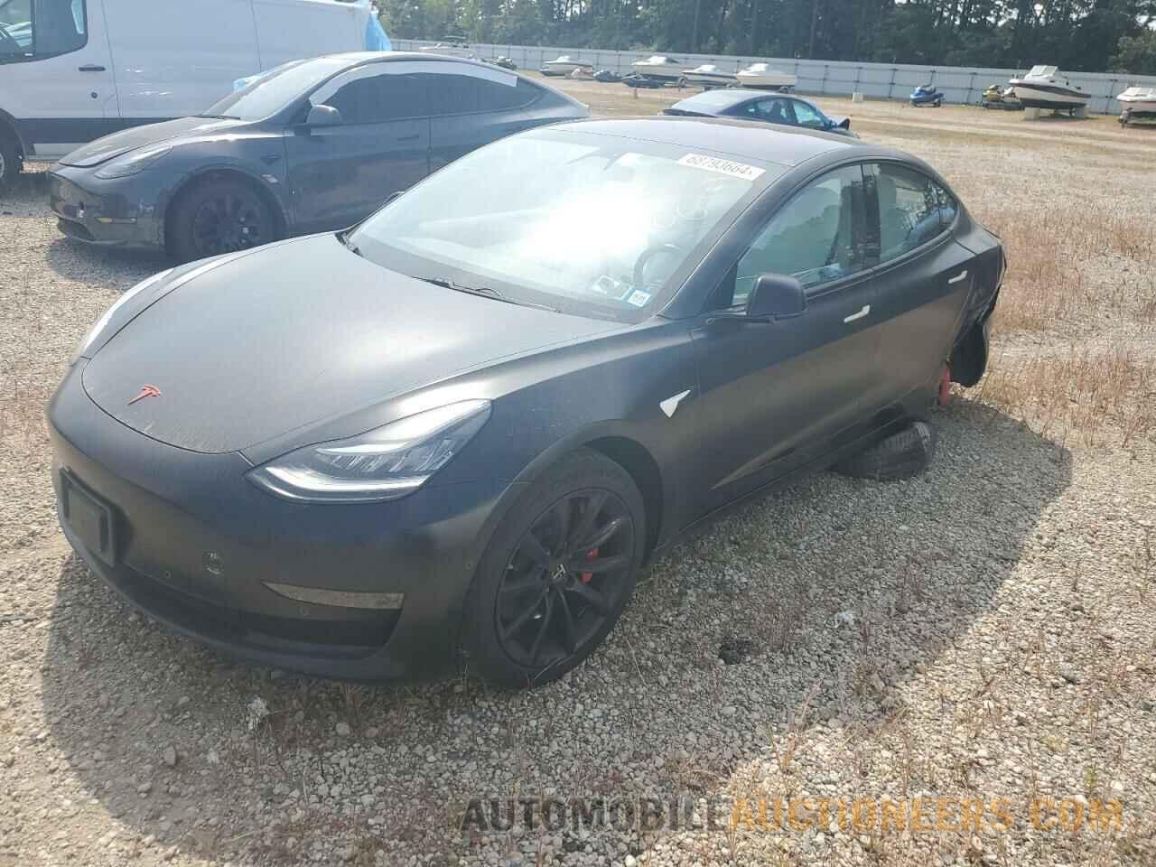 5YJ3E1EB1JF055106 TESLA MODEL 3 2018