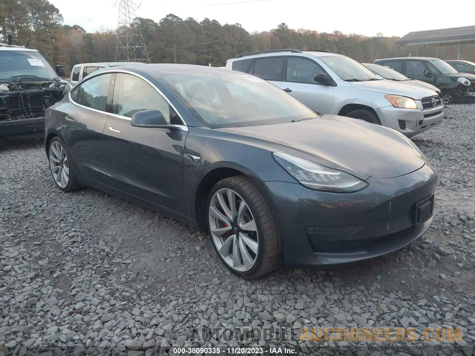 5YJ3E1EB1JF055171 TESLA MODEL 3 2018