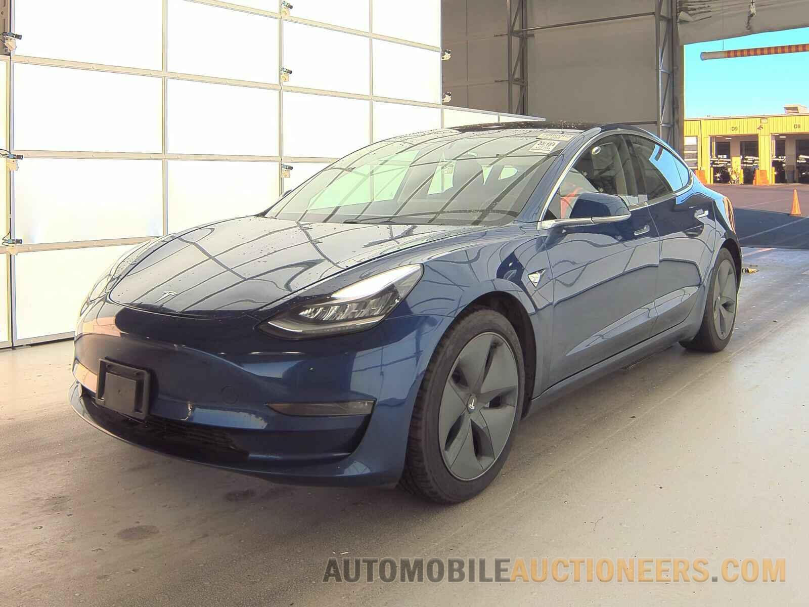 5YJ3E1EB1JF064372 Tesla Model 3 2018