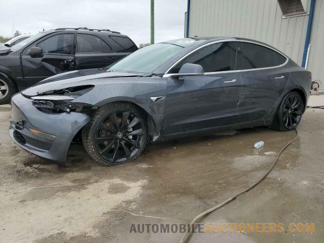 5YJ3E1EB1JF065926 TESLA MODEL 3 2018