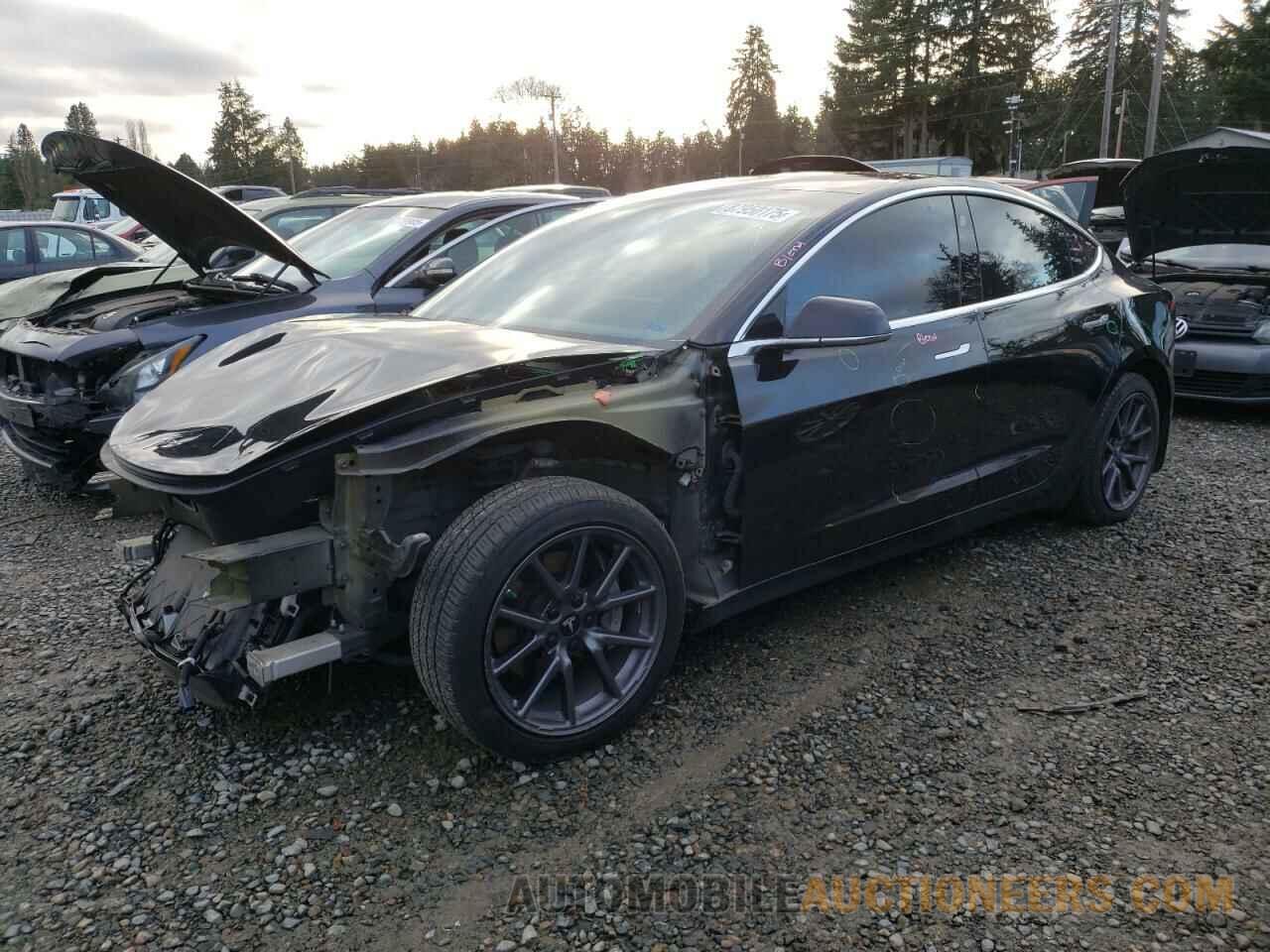 5YJ3E1EB1JF068308 TESLA MODEL 3 2018