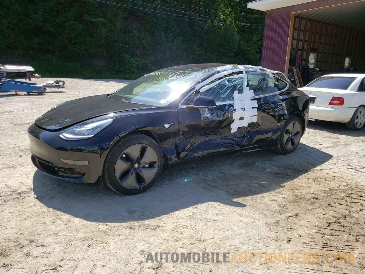 5YJ3E1EB1JF084623 TESLA MODEL 3 2018