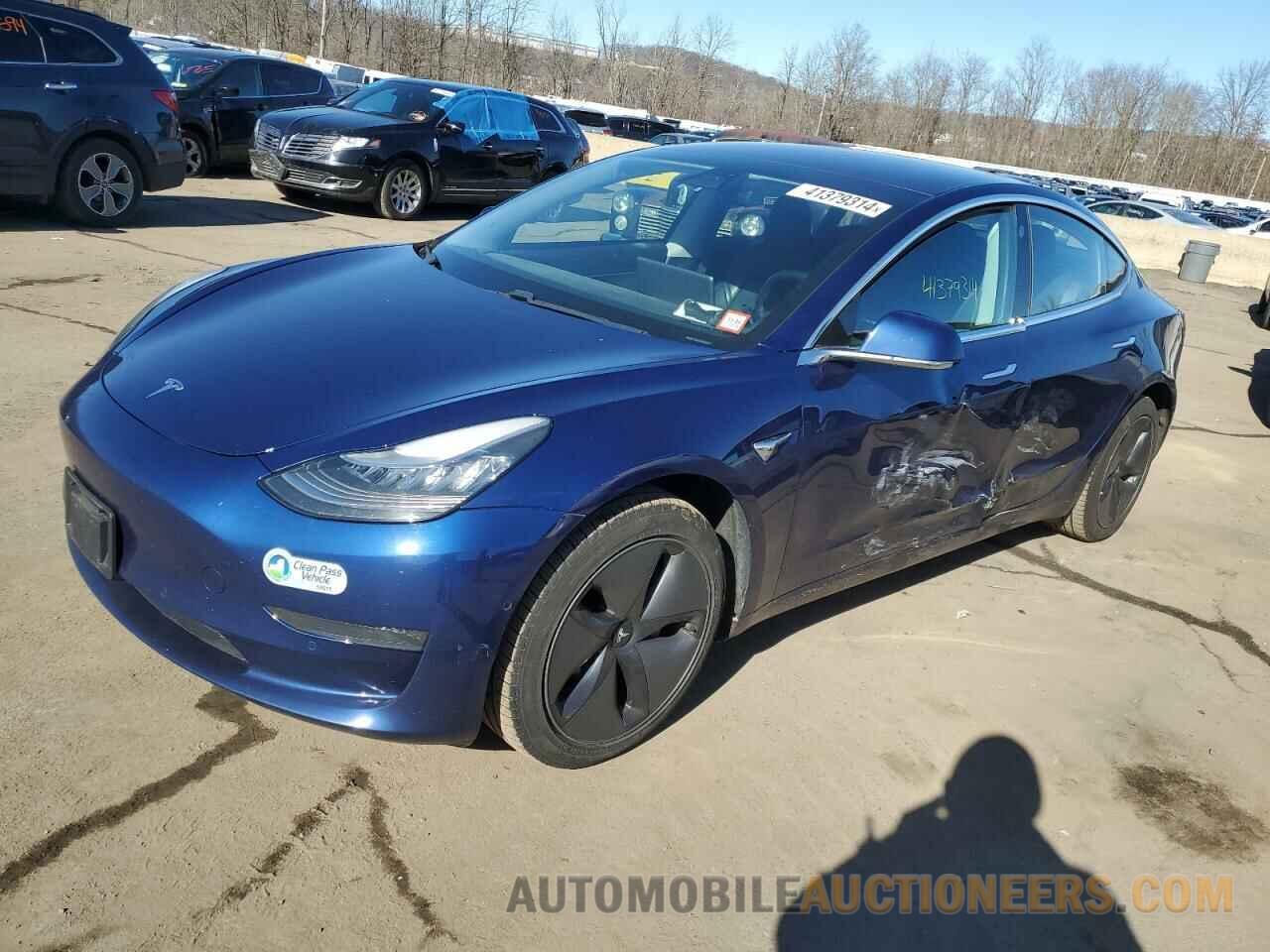 5YJ3E1EB1JF090261 TESLA MODEL 3 2018