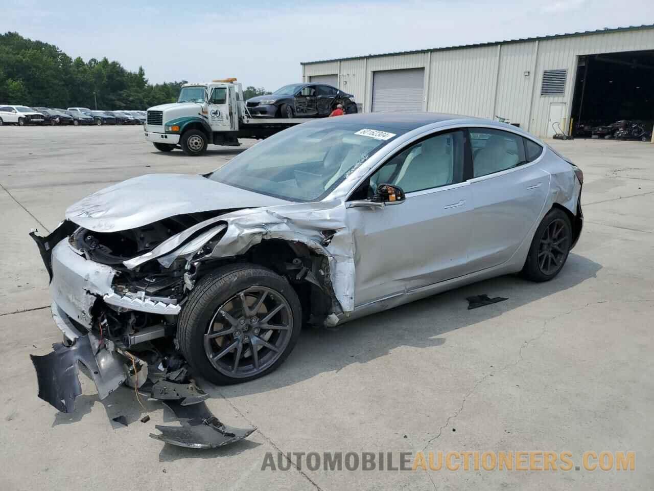 5YJ3E1EB1JF096173 TESLA MODEL 3 2018