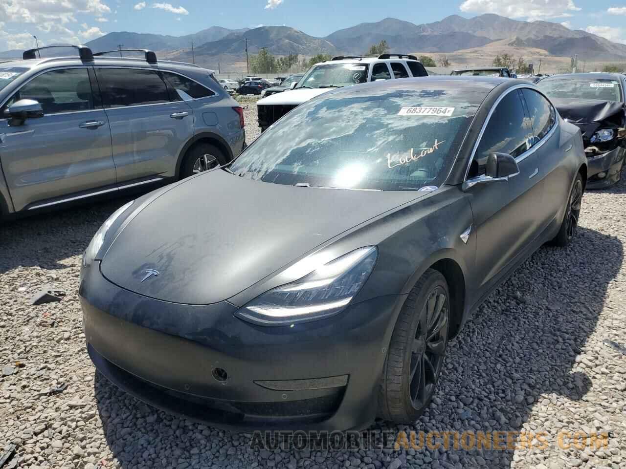 5YJ3E1EB1JF097016 TESLA MODEL 3 2018