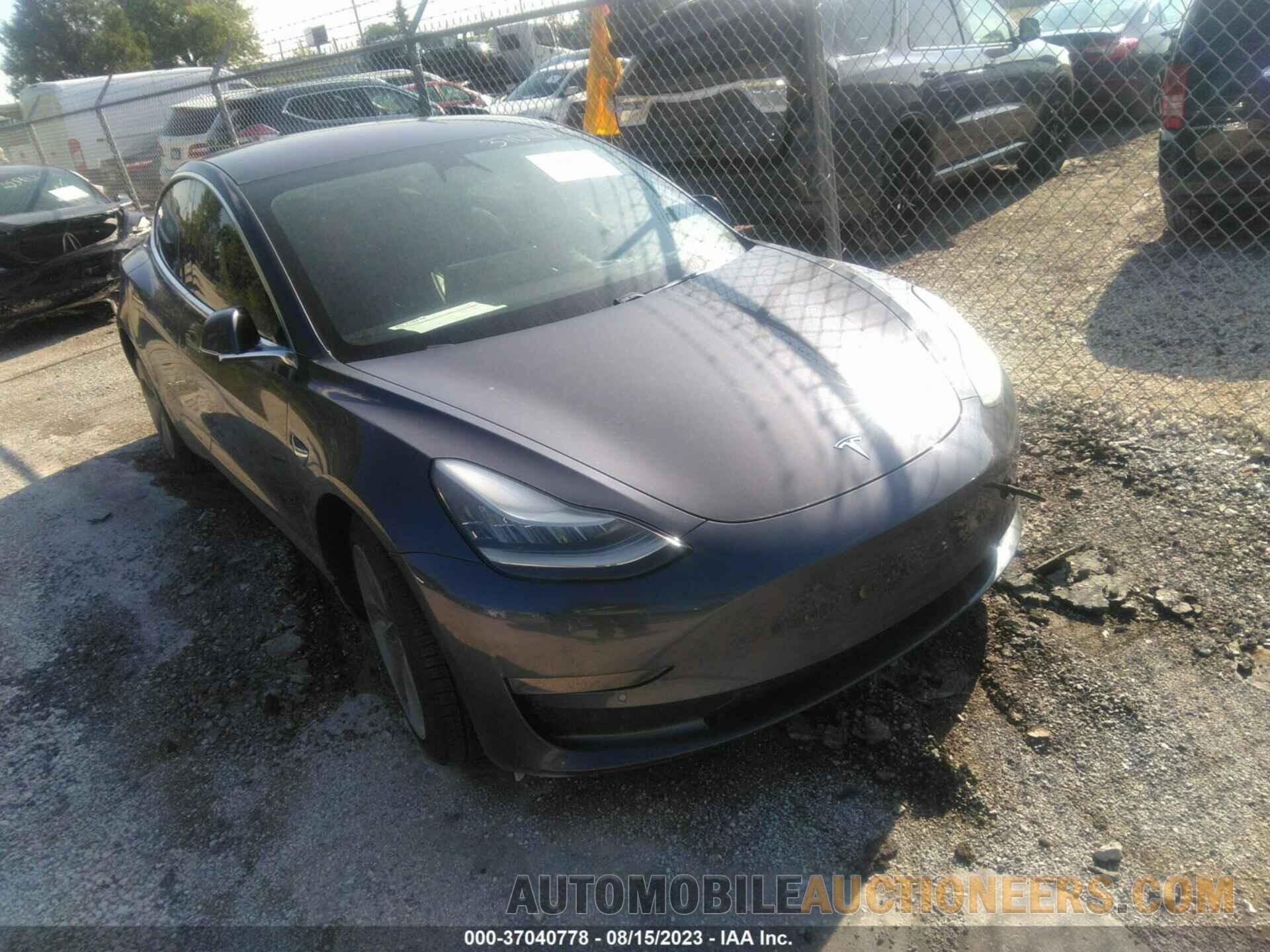 5YJ3E1EB1JF121282 TESLA MODEL 3 2018