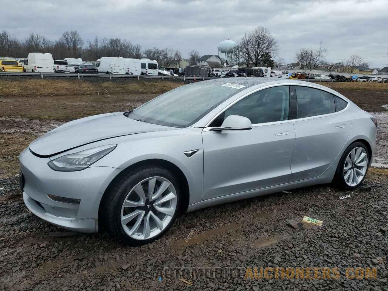 5YJ3E1EB1JF121377 TESLA MODEL 3 2018