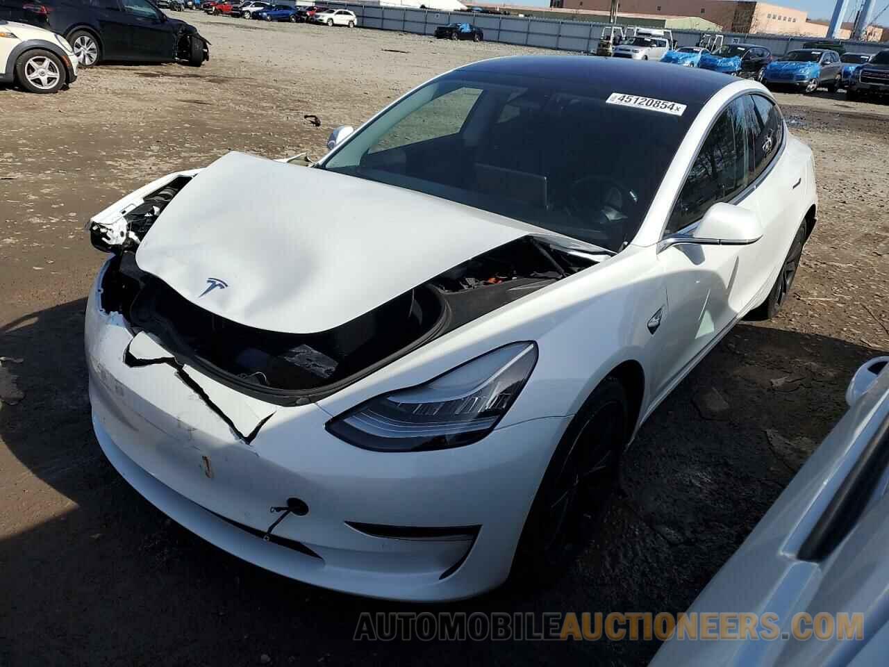 5YJ3E1EB1JF121976 TESLA MODEL 3 2018