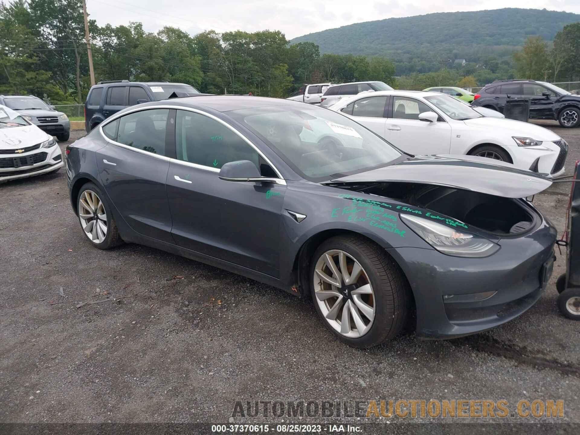 5YJ3E1EB1JF132489 TESLA MODEL 3 2018