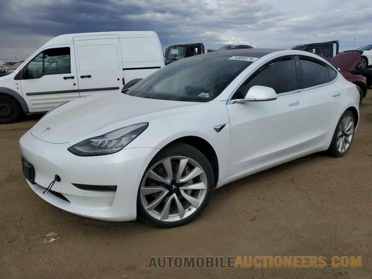 5YJ3E1EB1JF134338 TESLA MODEL 3 2018