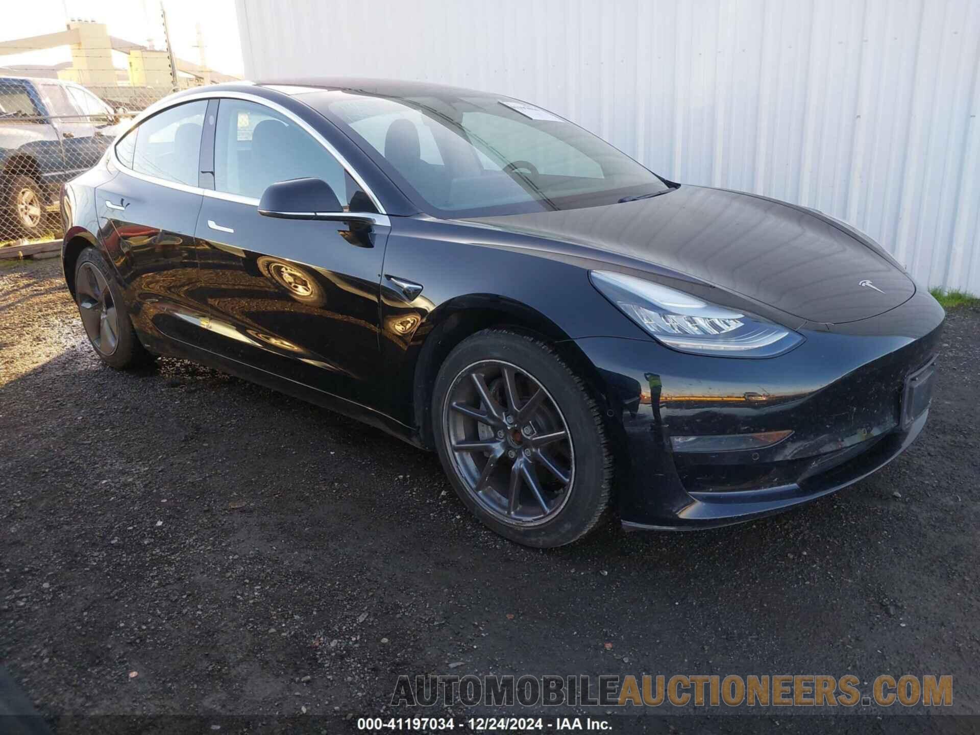 5YJ3E1EB1JF144433 TESLA MODEL 3 2018