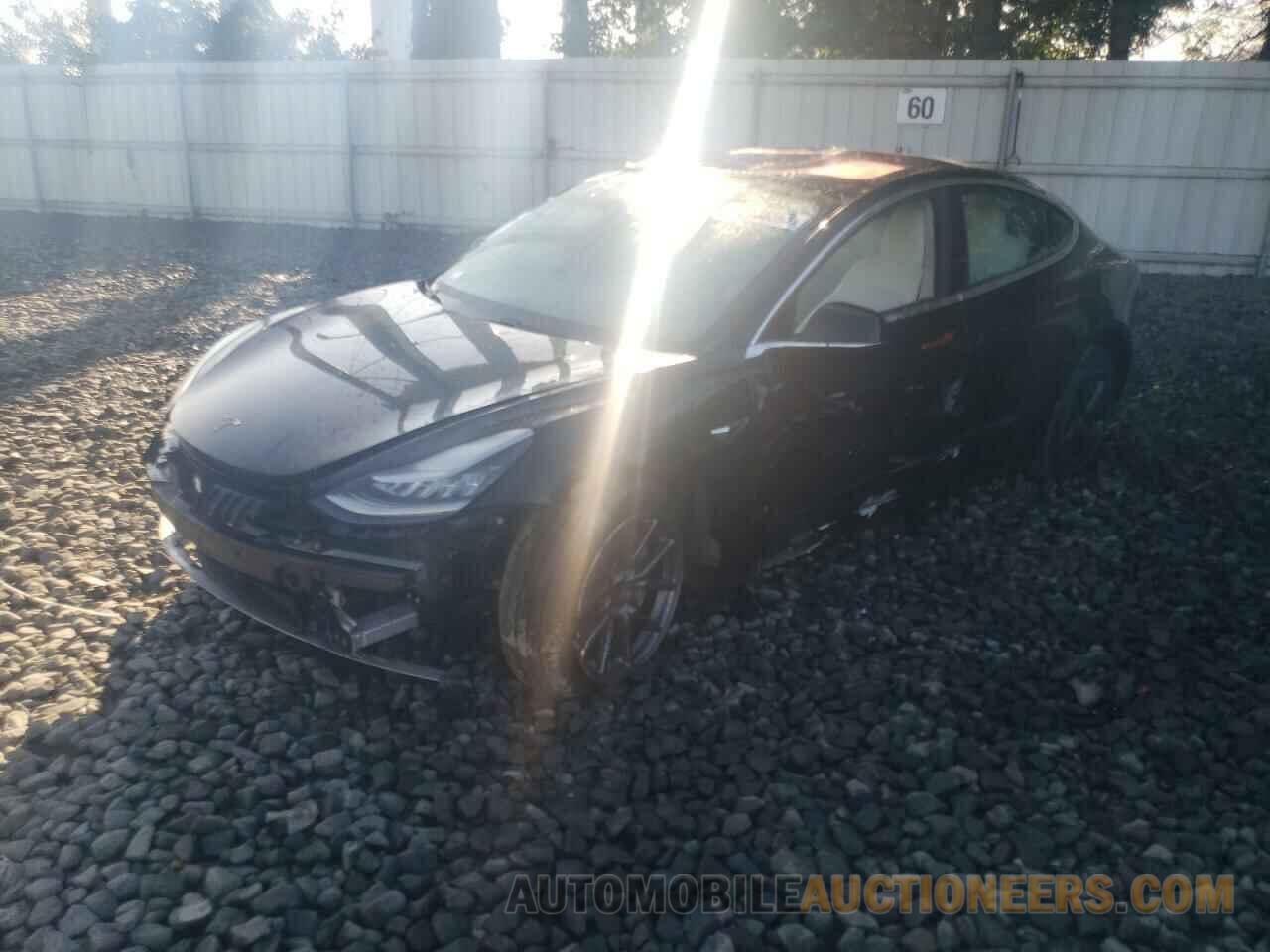 5YJ3E1EB1JF148644 TESLA MODEL 3 2018