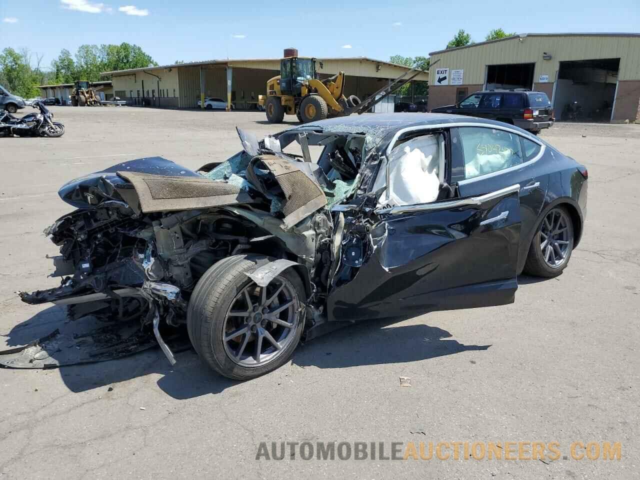 5YJ3E1EB1JF170613 TESLA MODEL 3 2018