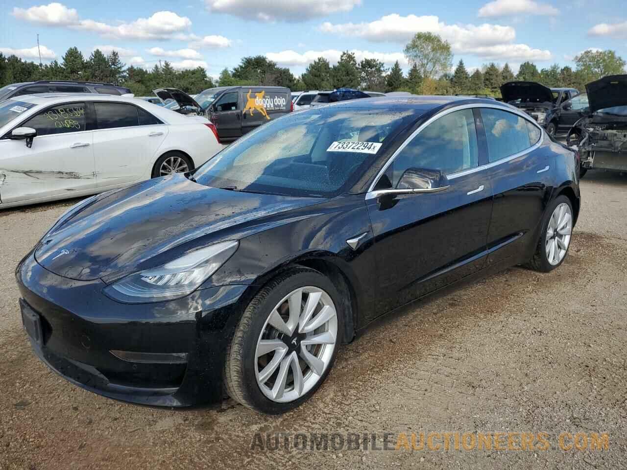 5YJ3E1EB1KF191933 TESLA MODEL 3 2019