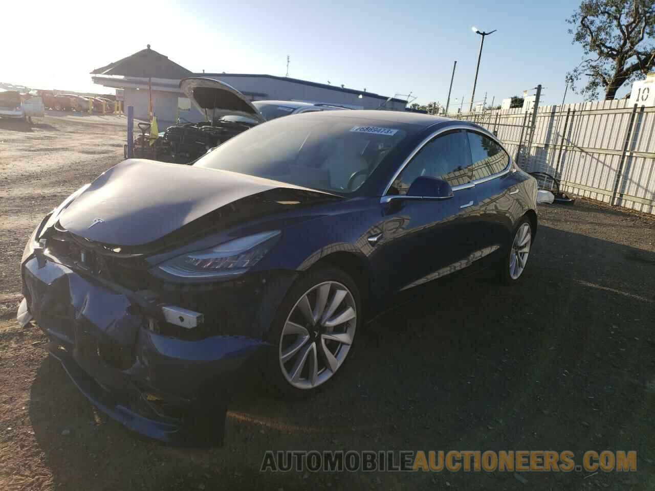 5YJ3E1EB1KF365970 TESLA MODEL 3 2019