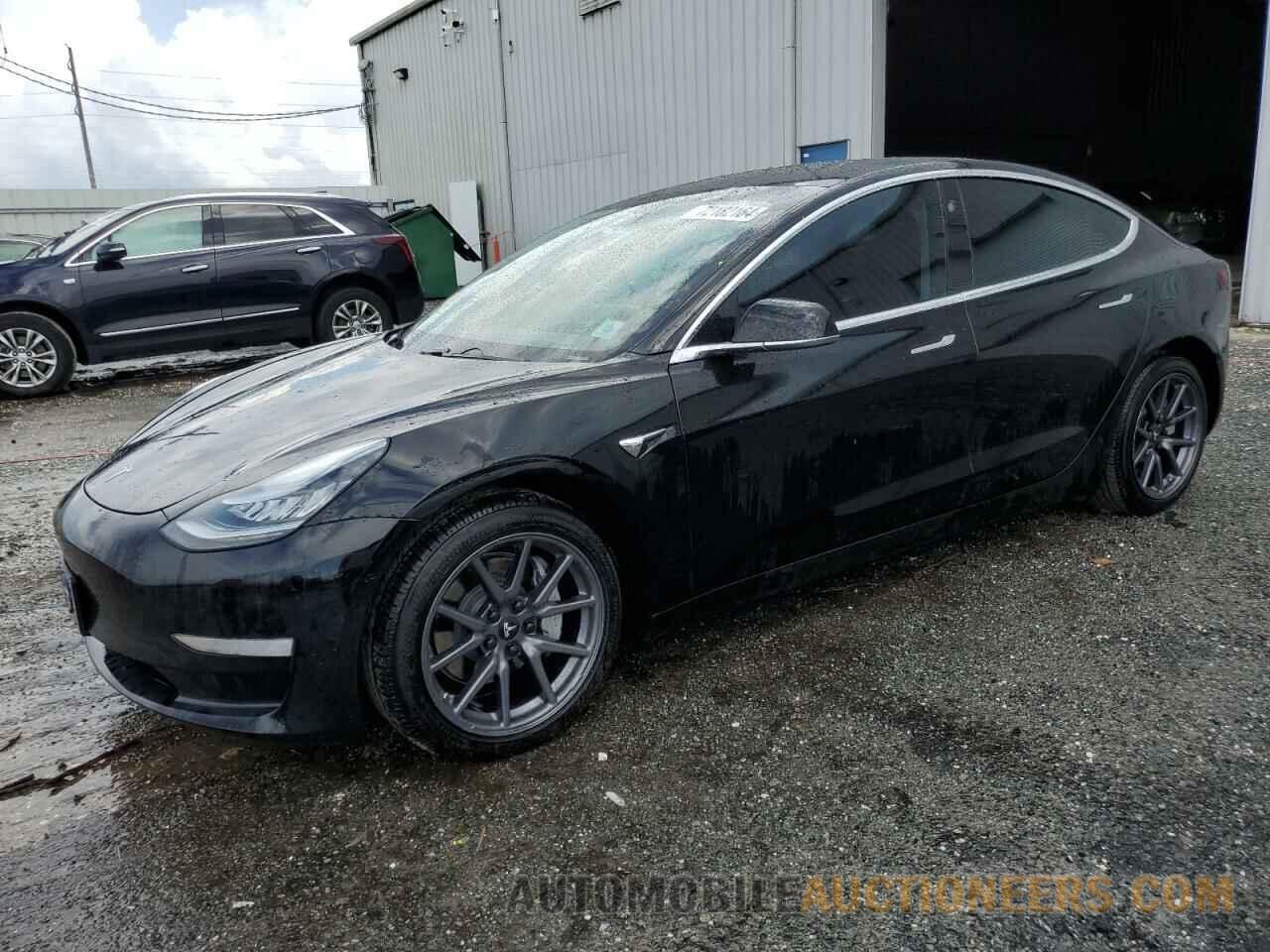 5YJ3E1EB1KF384745 TESLA MODEL 3 2019