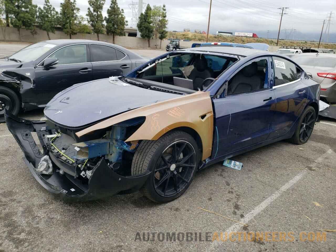 5YJ3E1EB1KF389962 TESLA MODEL 3 2019