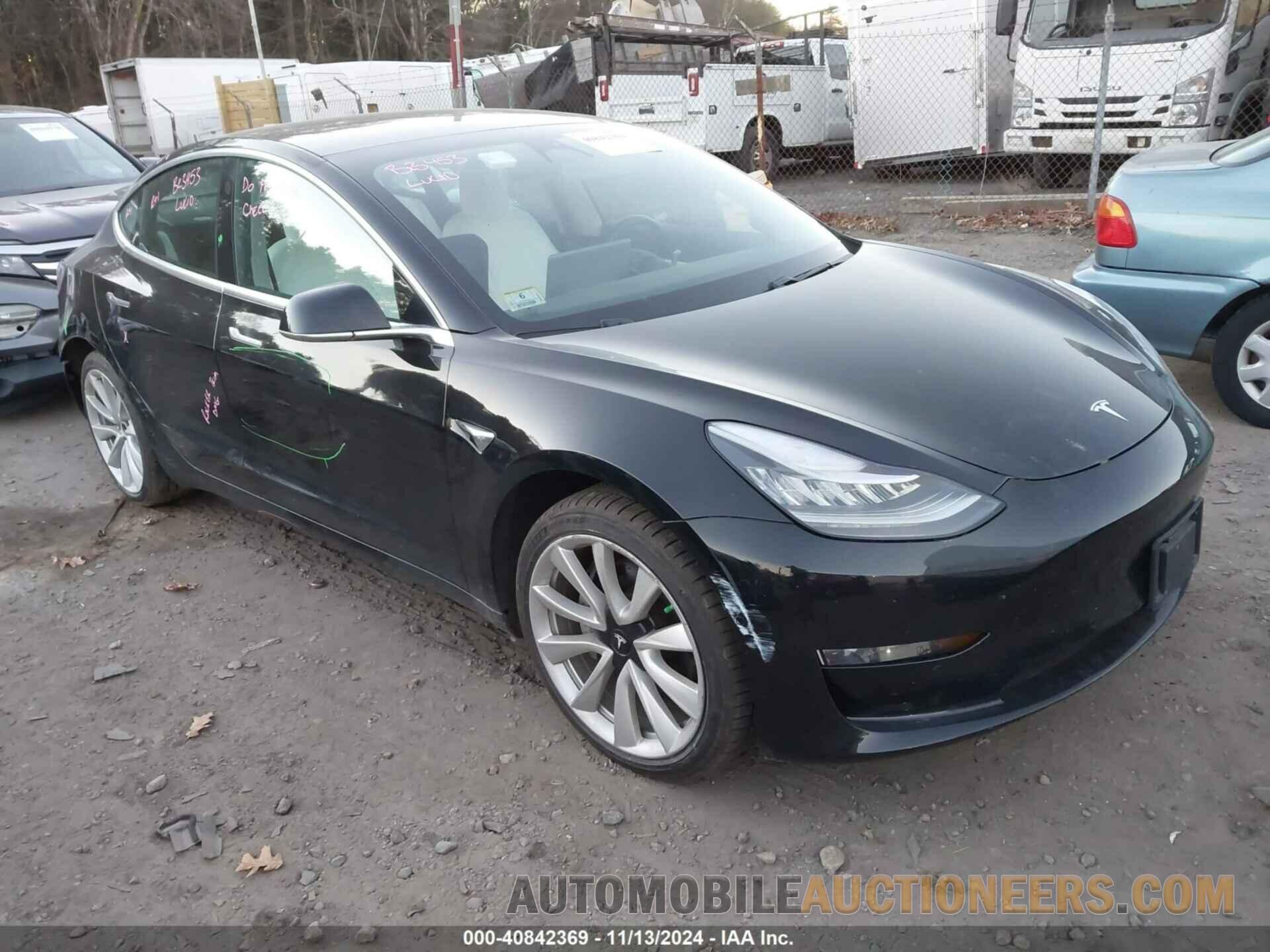 5YJ3E1EB1KF391453 TESLA MODEL 3 2019