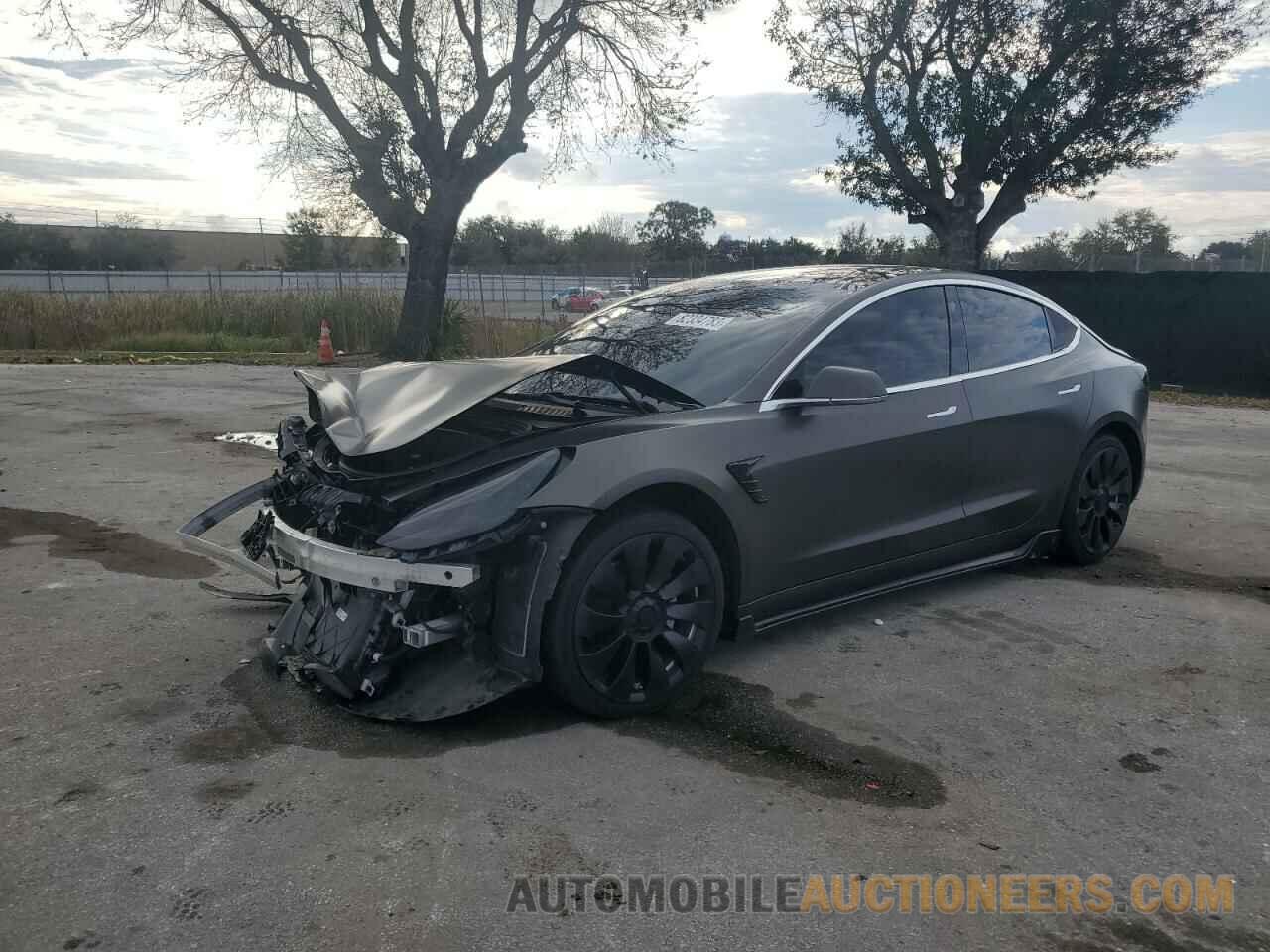 5YJ3E1EB1KF392036 TESLA MODEL 3 2019