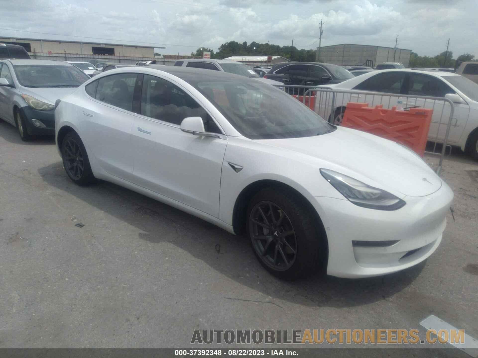 5YJ3E1EB1KF433488 TESLA MODEL 3 2019