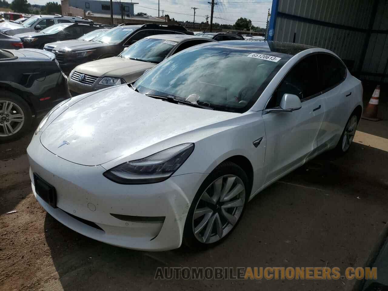 5YJ3E1EB1KF454678 TESLA MODEL 3 2019