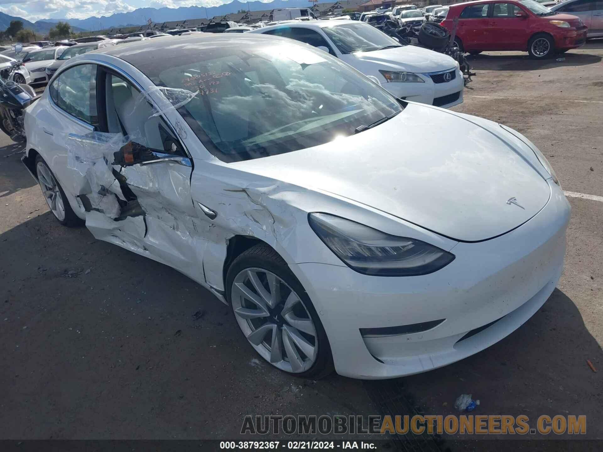 5YJ3E1EB1KF454731 TESLA MODEL 3 2019