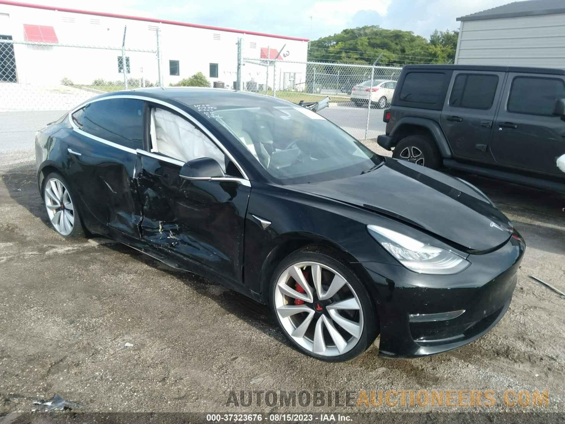 5YJ3E1EB1KF476969 TESLA MODEL 3 2019