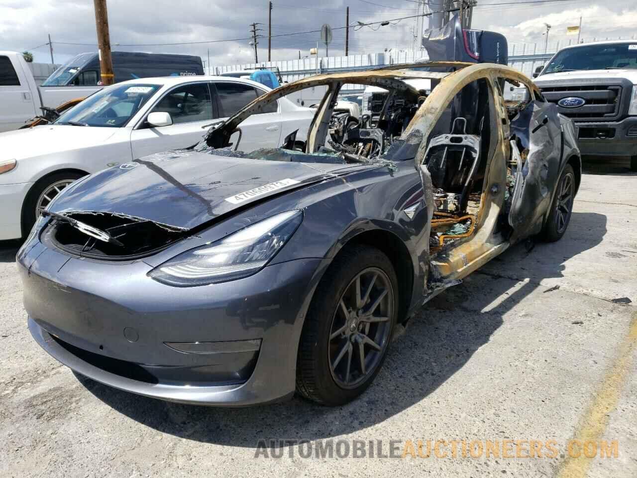 5YJ3E1EB1KF477314 TESLA MODEL 3 2019