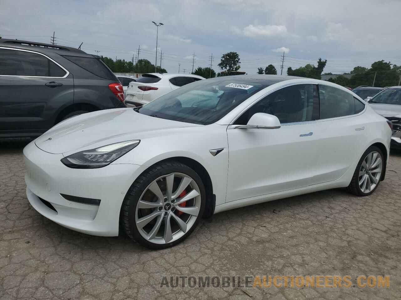 5YJ3E1EB1KF487051 TESLA MODEL 3 2019