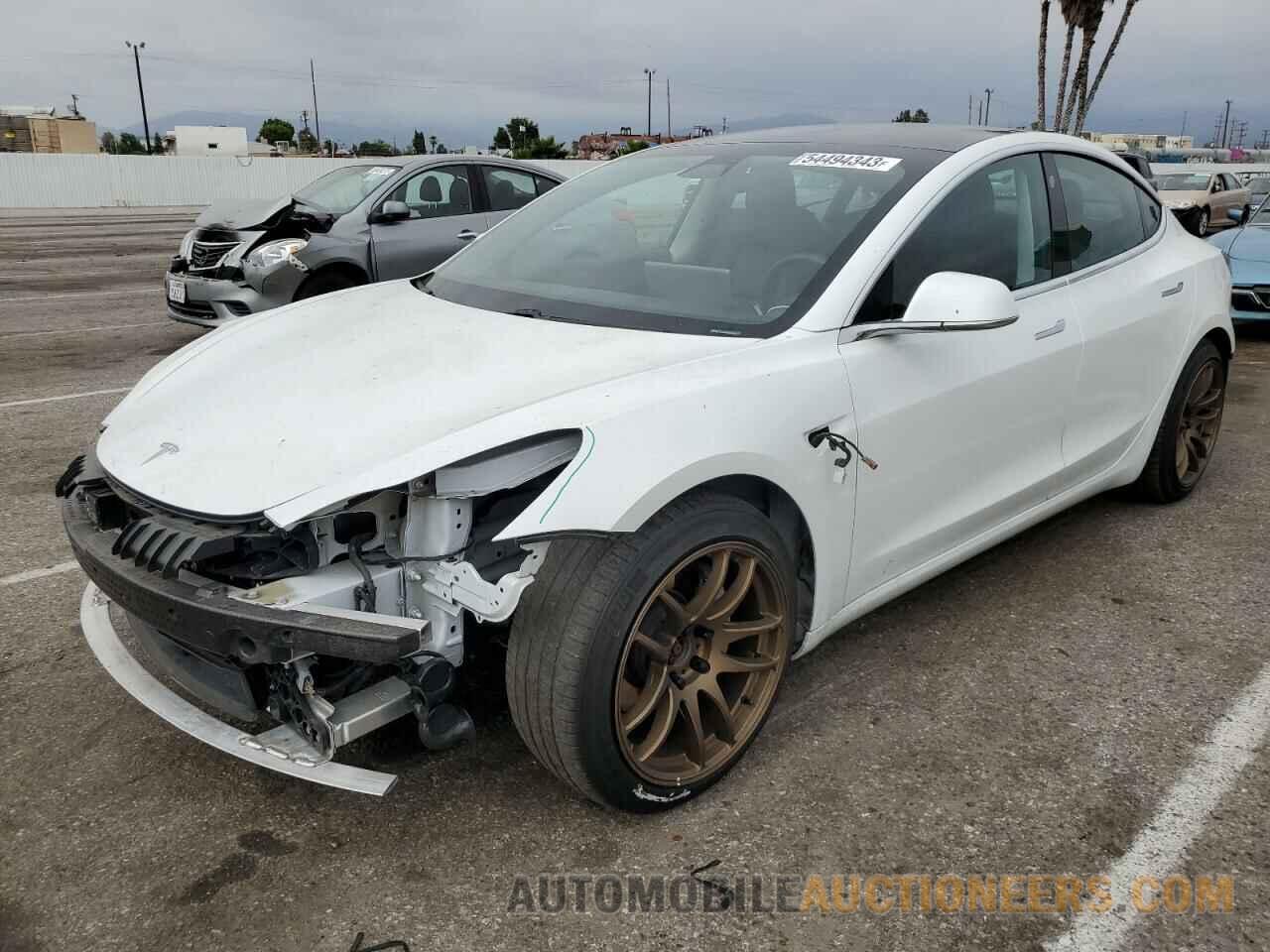 5YJ3E1EB1KF511400 TESLA MODEL 3 2019