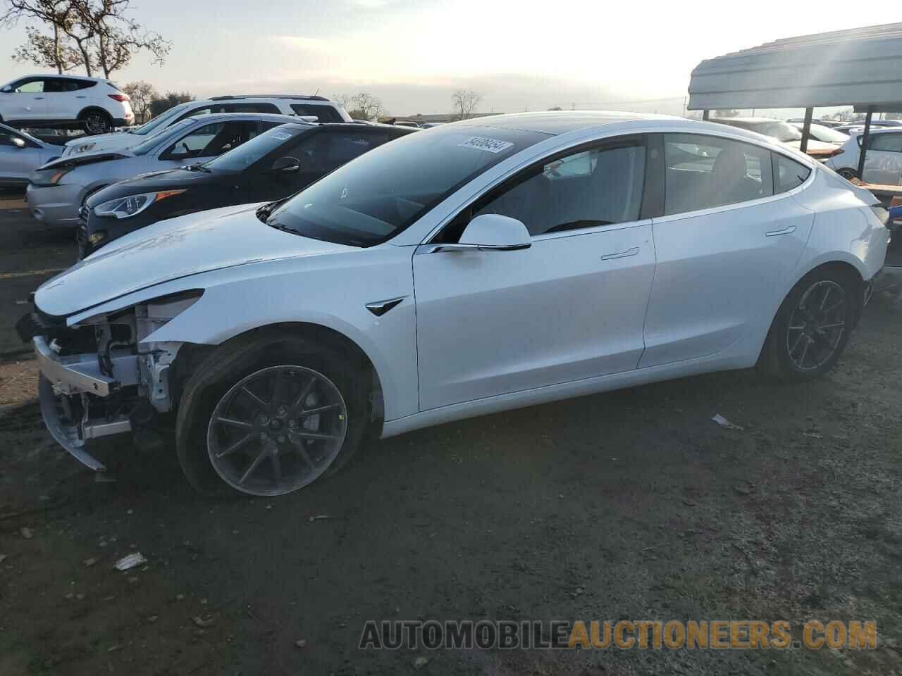 5YJ3E1EB1KF511882 TESLA MODEL 3 2019