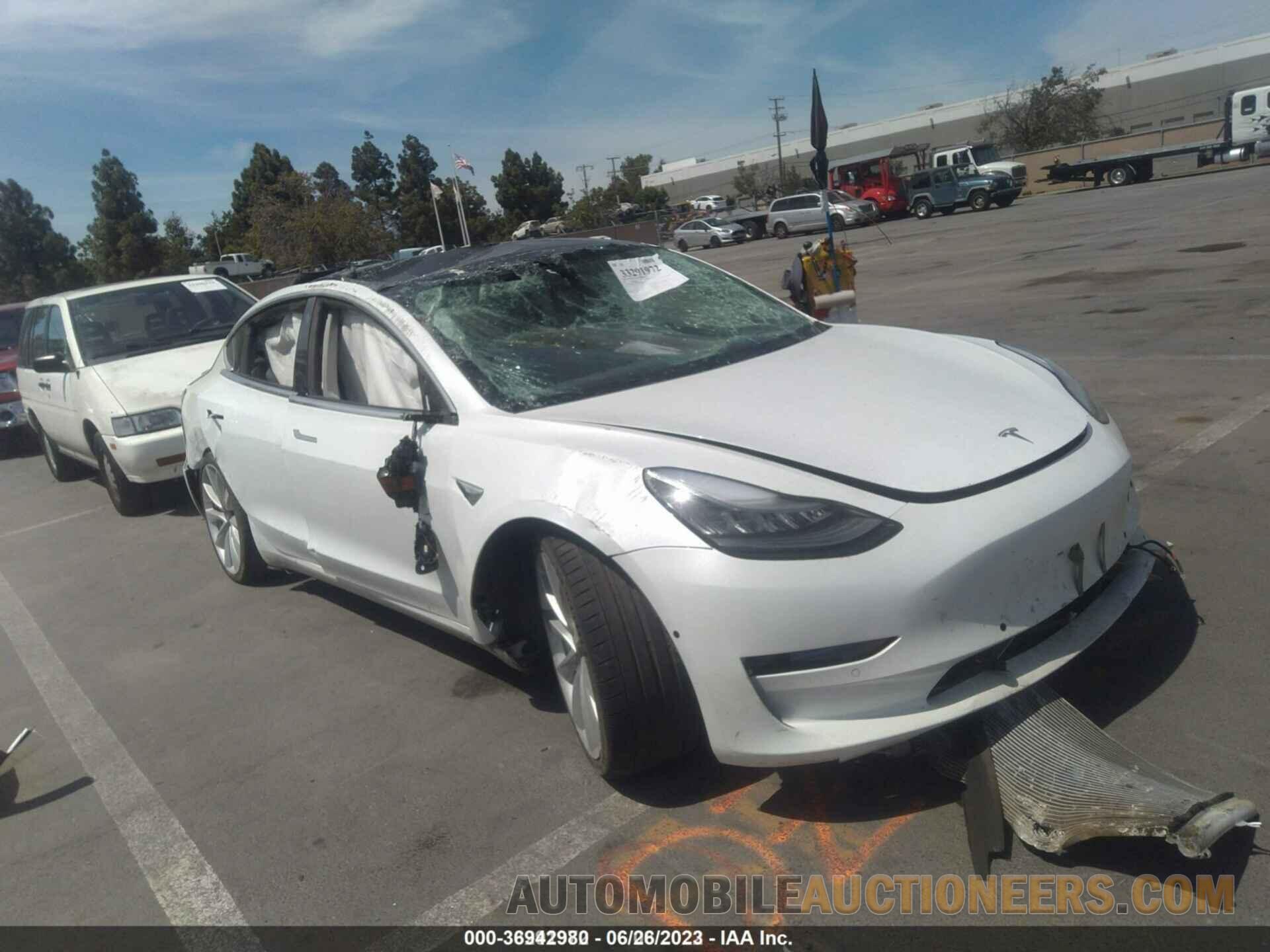 5YJ3E1EB1KF513938 TESLA MODEL 3 2019