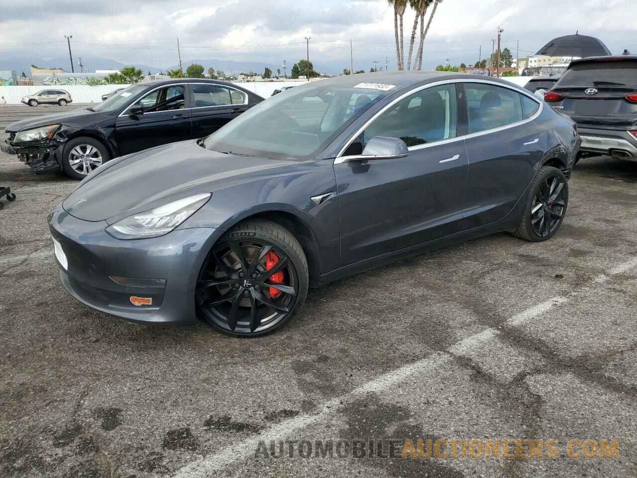 5YJ3E1EB1KF522400 TESLA MODEL 3 2019