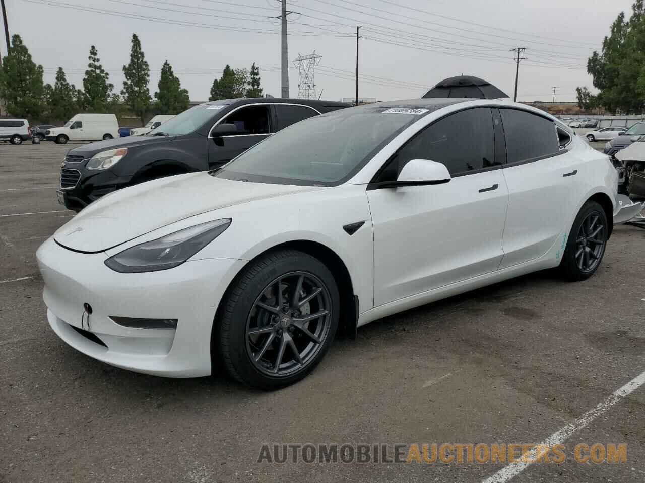 5YJ3E1EB1MF928471 TESLA MODEL 3 2021