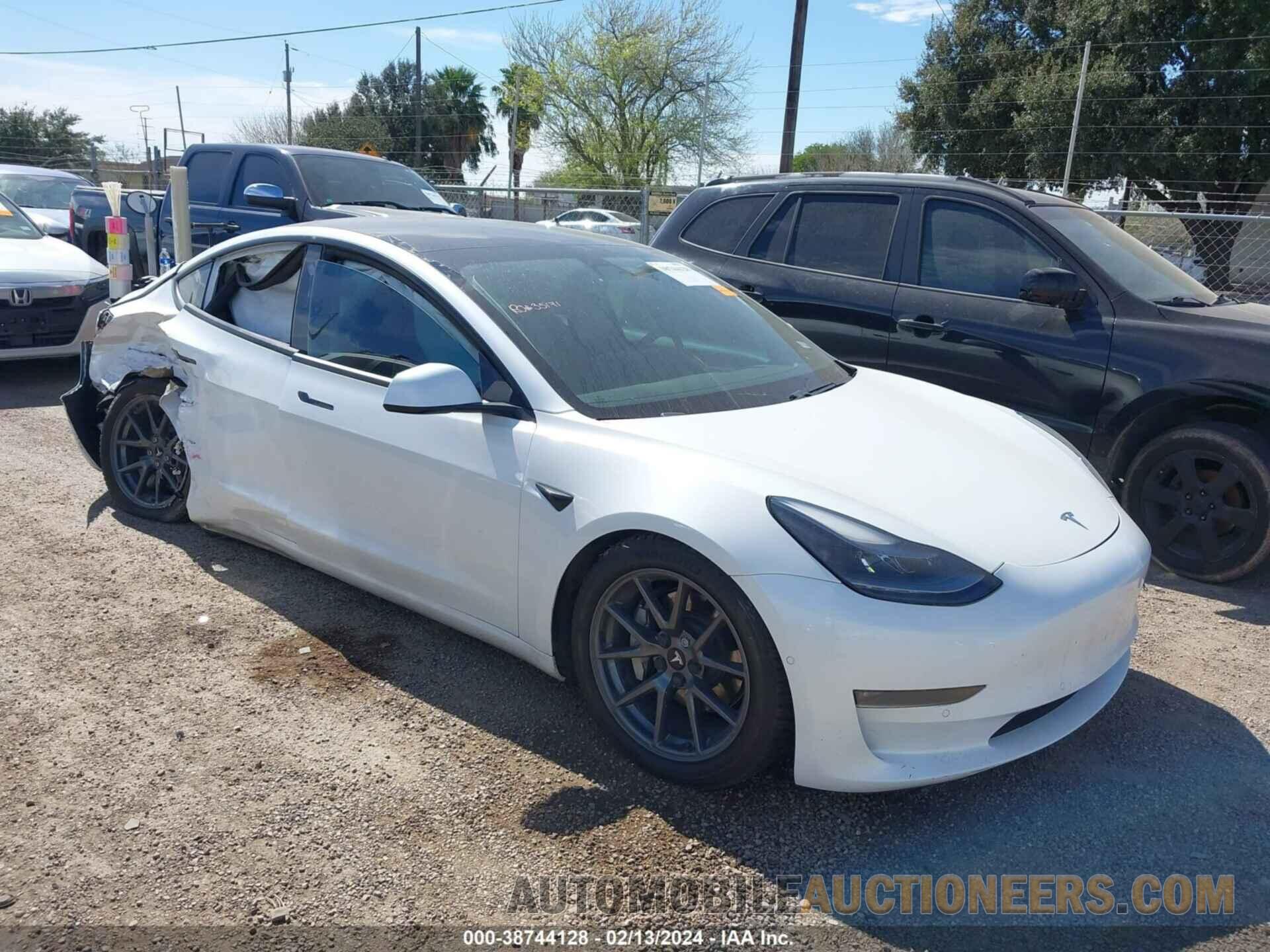 5YJ3E1EB1MF960918 TESLA MODEL 3 2021