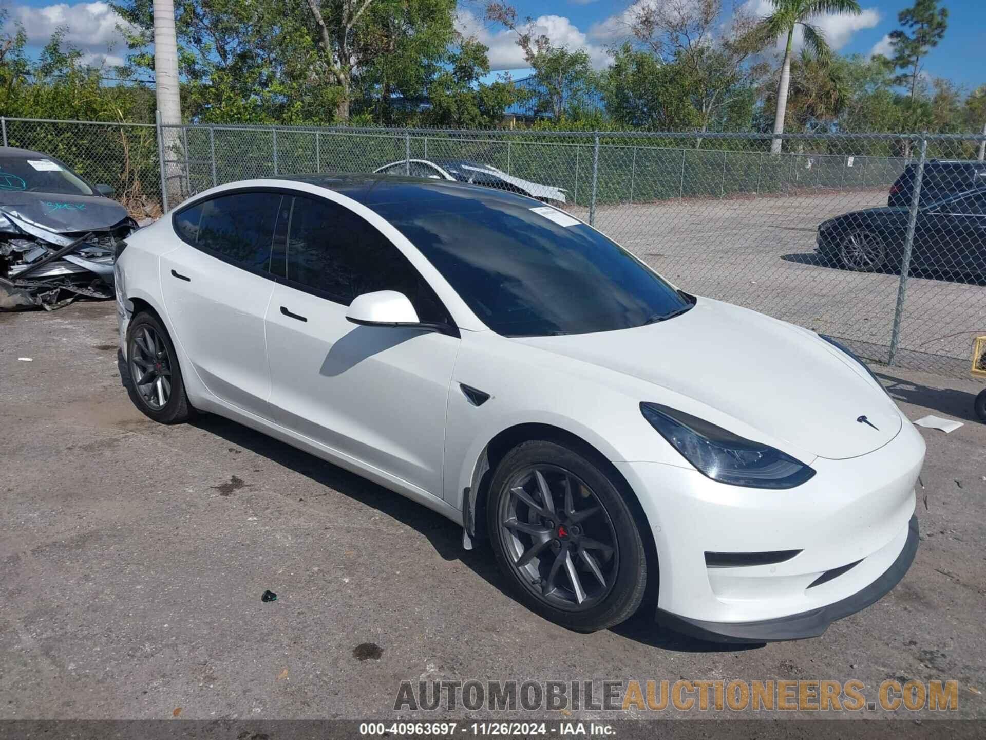 5YJ3E1EB1MF978982 TESLA MODEL 3 2021