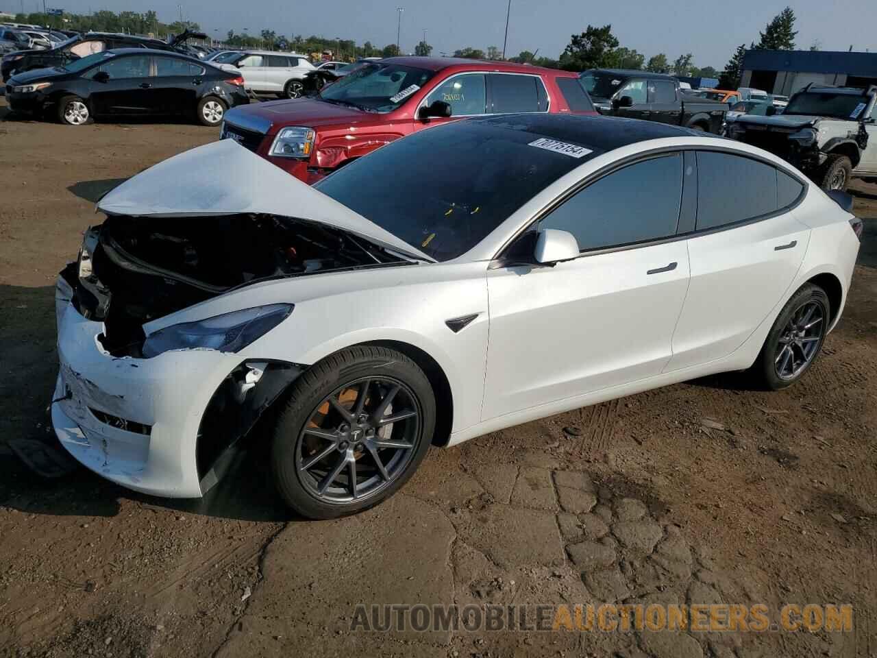 5YJ3E1EB1NF120588 TESLA MODEL 3 2022