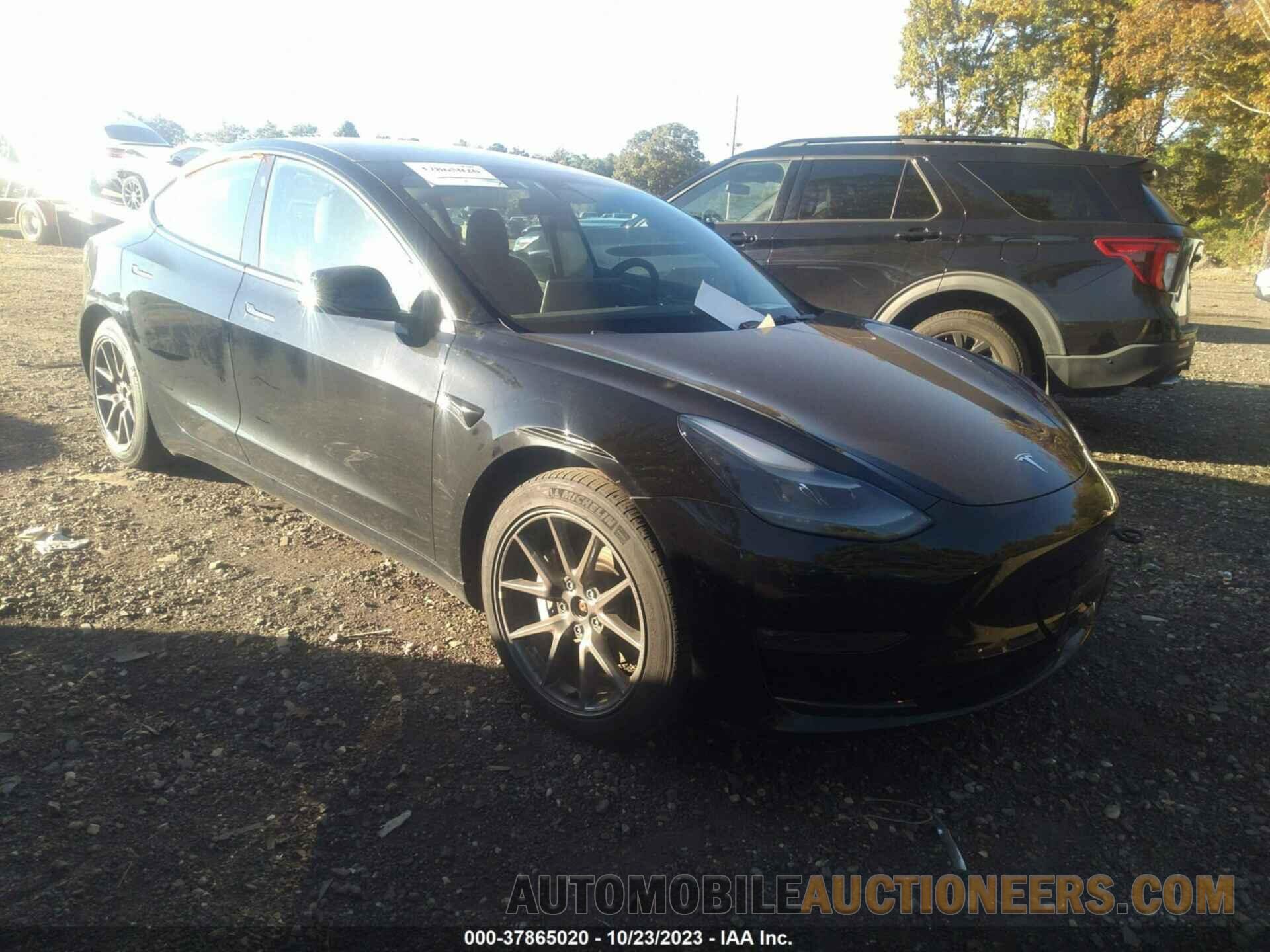 5YJ3E1EB1NF193704 TESLA MODEL 3 2022