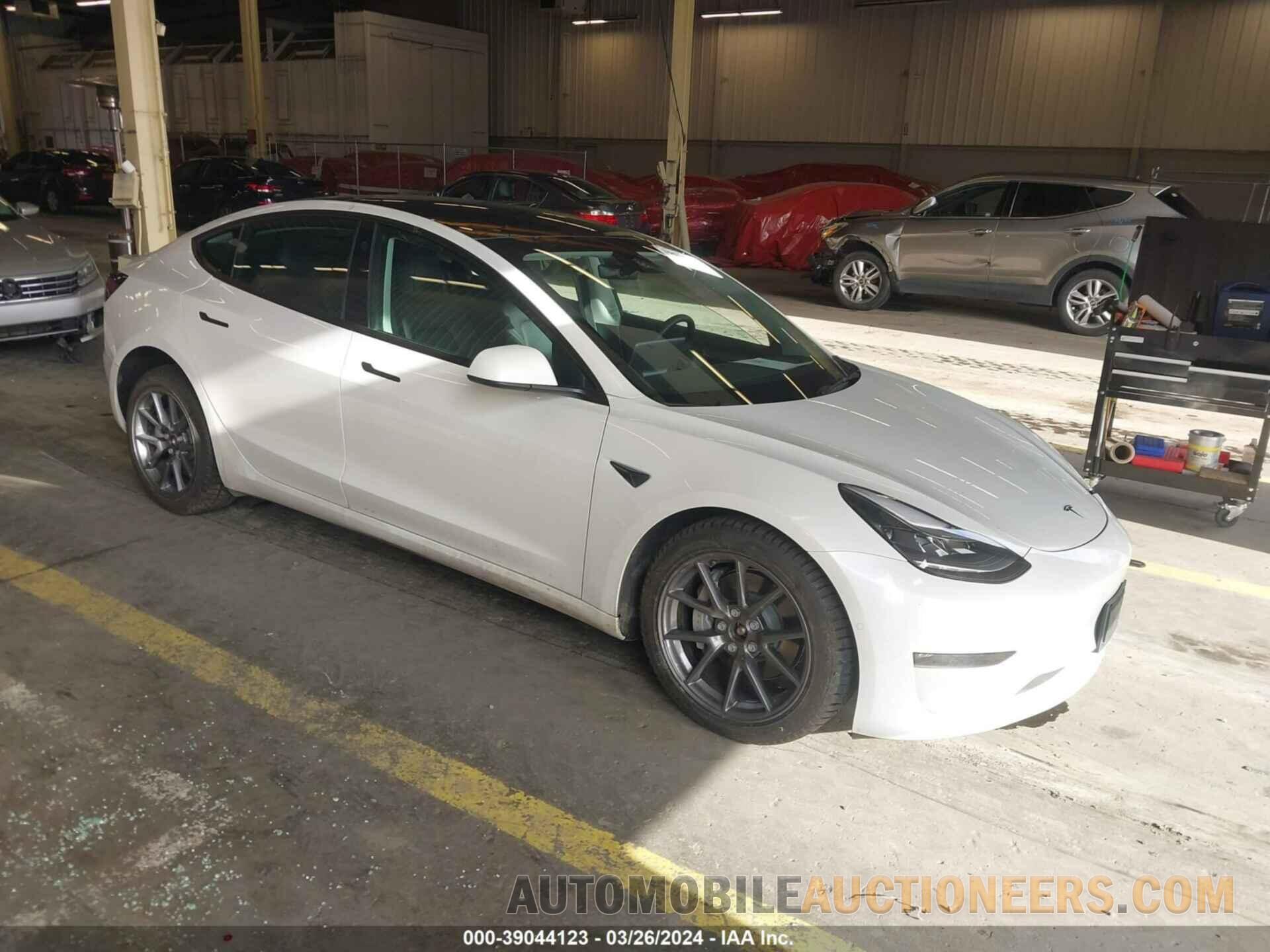 5YJ3E1EB1NF256607 TESLA MODEL 3 2022