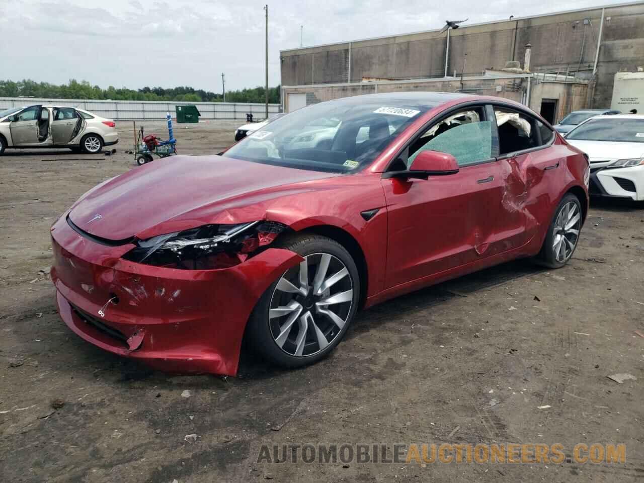 5YJ3E1EB1RF767563 TESLA MODEL 3 2024